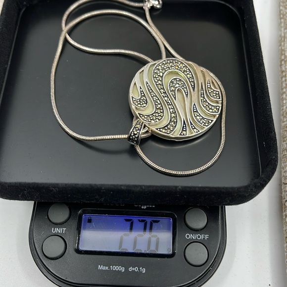 Vintage Sterling Silver Marcasite & MOP Swirl Pendant Necklace 16" - Picture 15 of 17